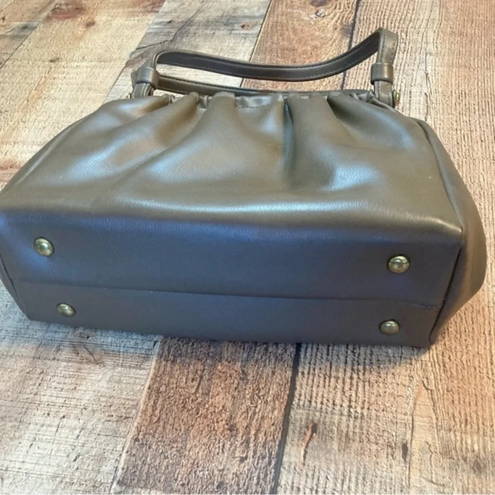 Vintage Taupe Brown Faux‎ Leather Kiss Lock Frame Handbag Ruched Top Handle Bag